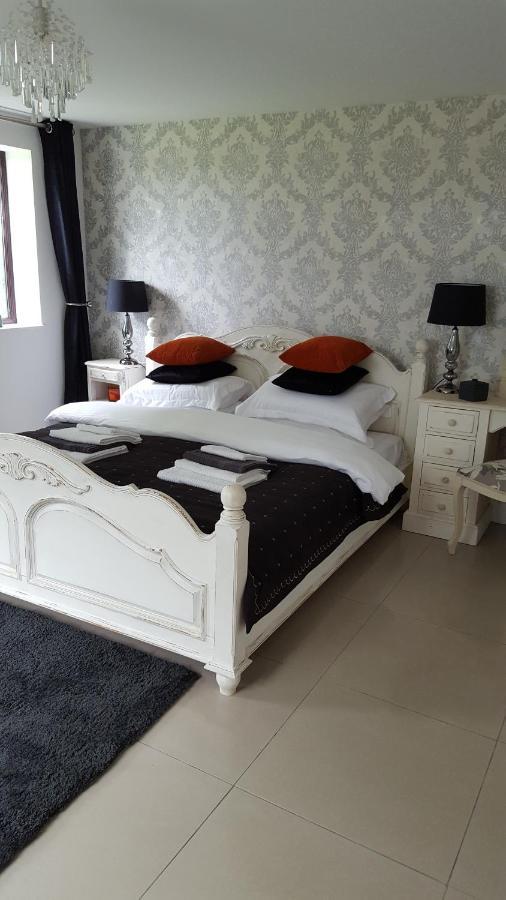 The White Dove Bed And Breakfast With Glamping Newark Showground Экстерьер фото