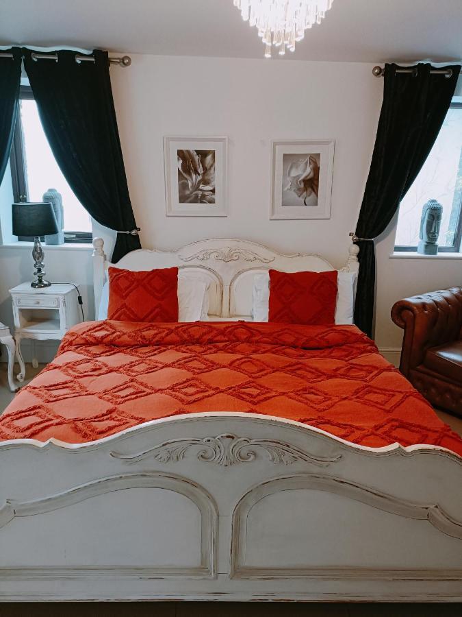 The White Dove Bed And Breakfast With Glamping Newark Showground Экстерьер фото
